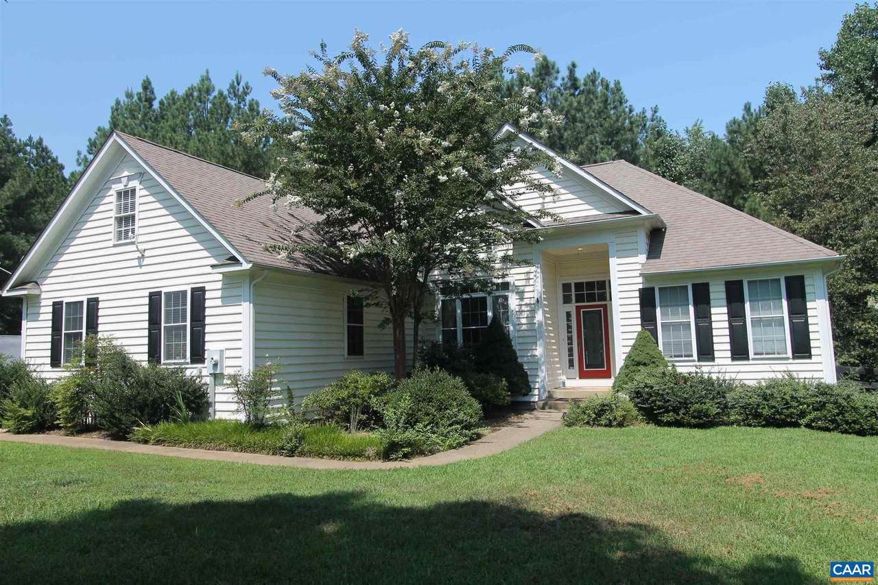 107 Fallen Oak Way - Photo 1