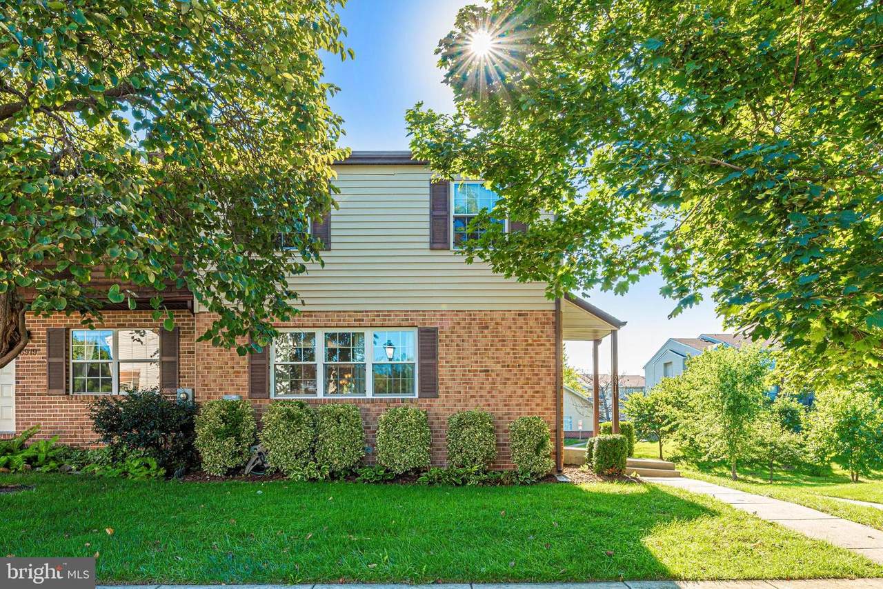 6917 Turnberry Court - Photo 1