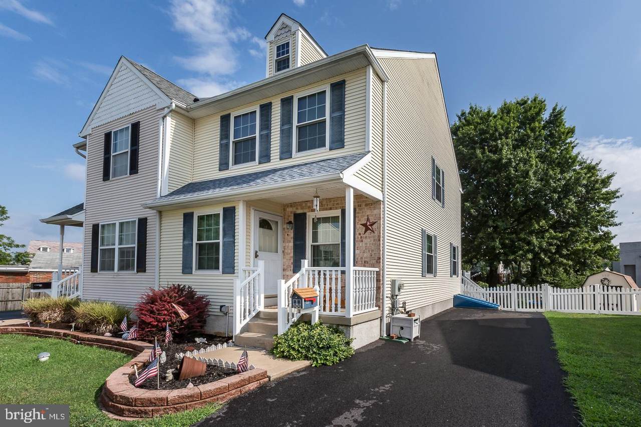 1941 Oak Leaf Lane - Photo 1