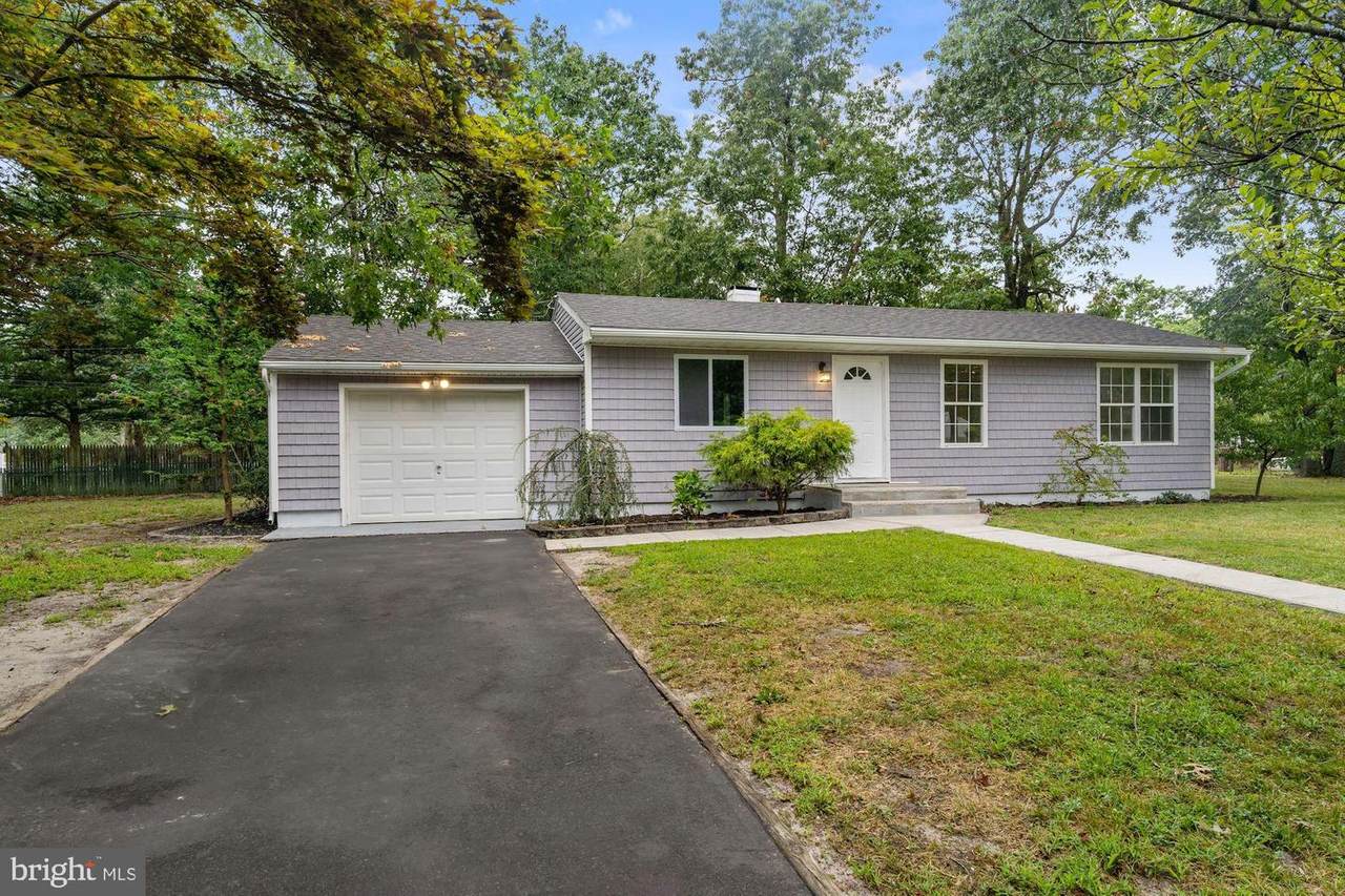 2118 Dover Pines Avenue - Photo 1