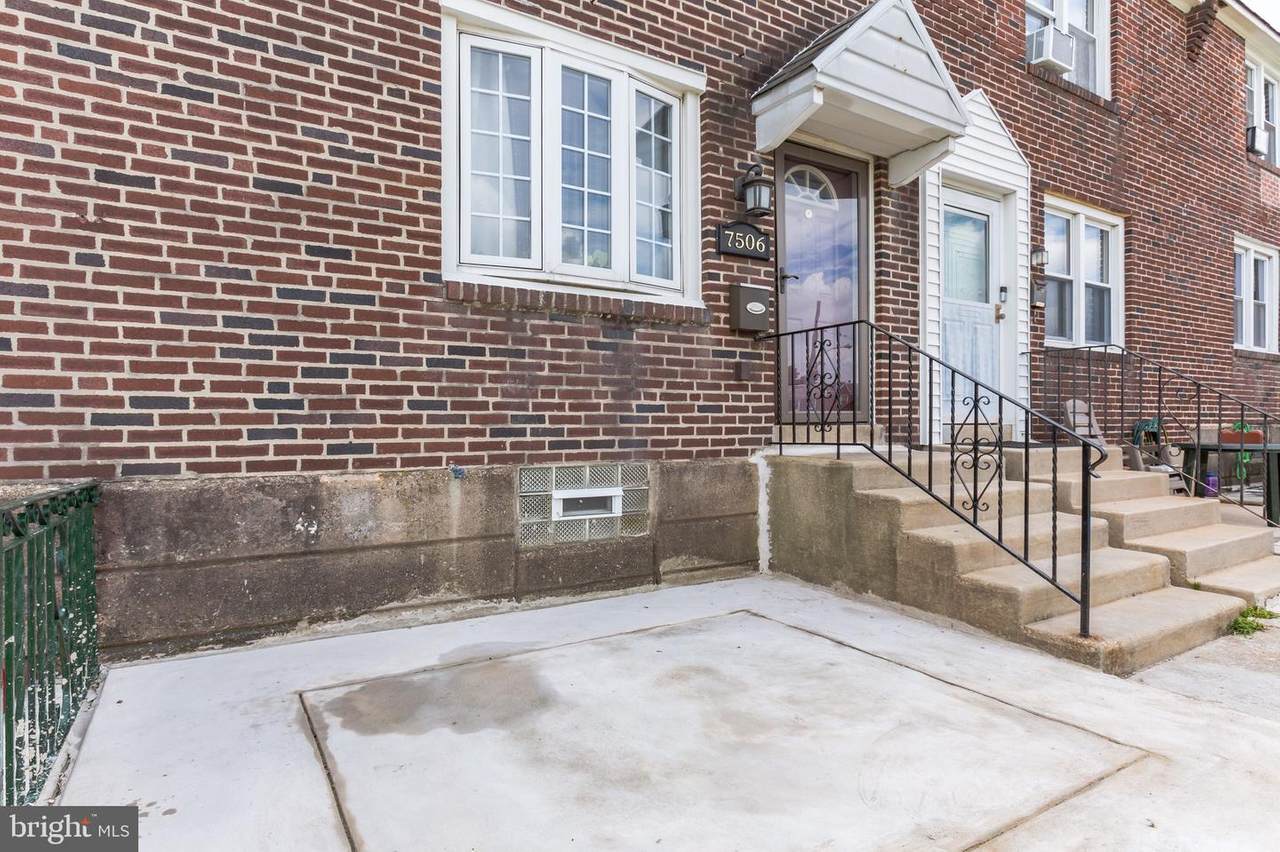 7506 Sherwood Road - Photo 1