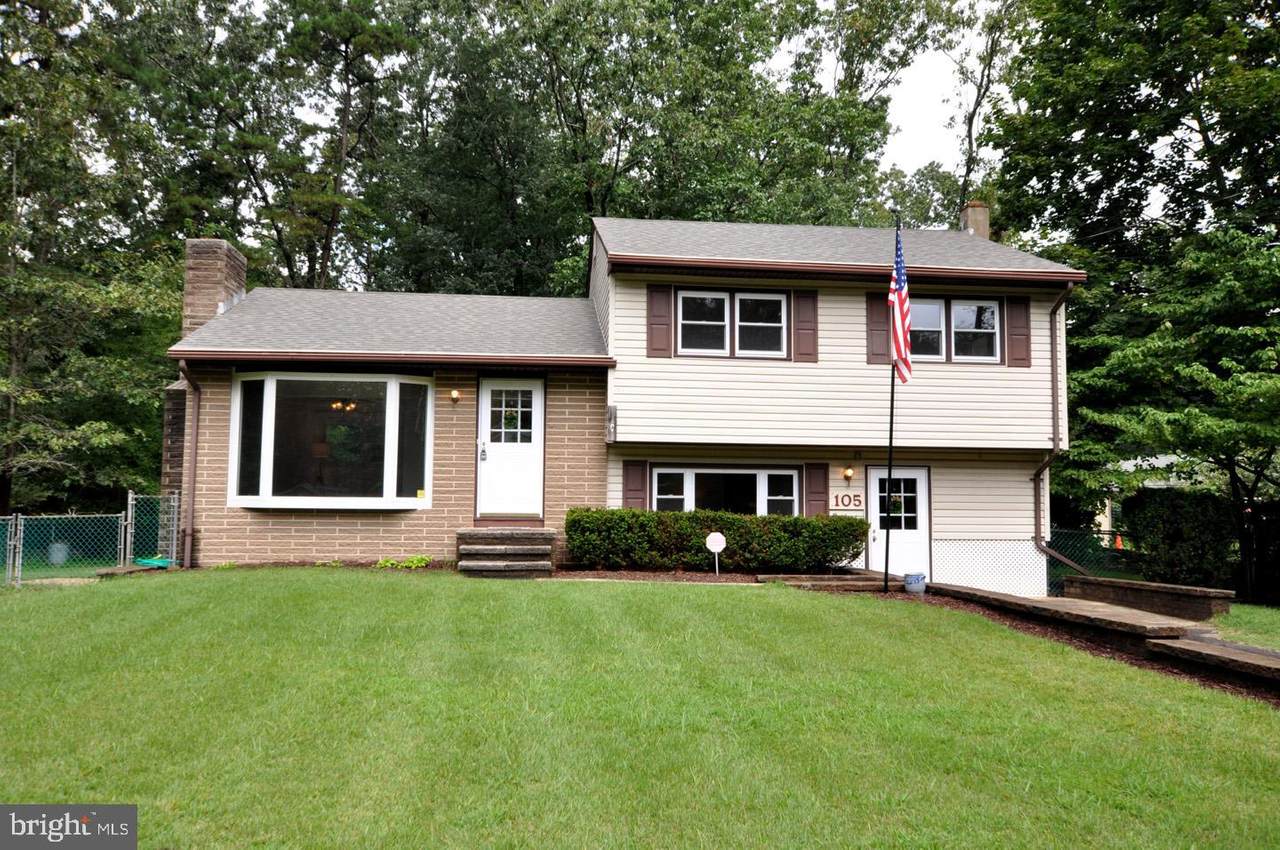 105 Locust Trail - Photo 1