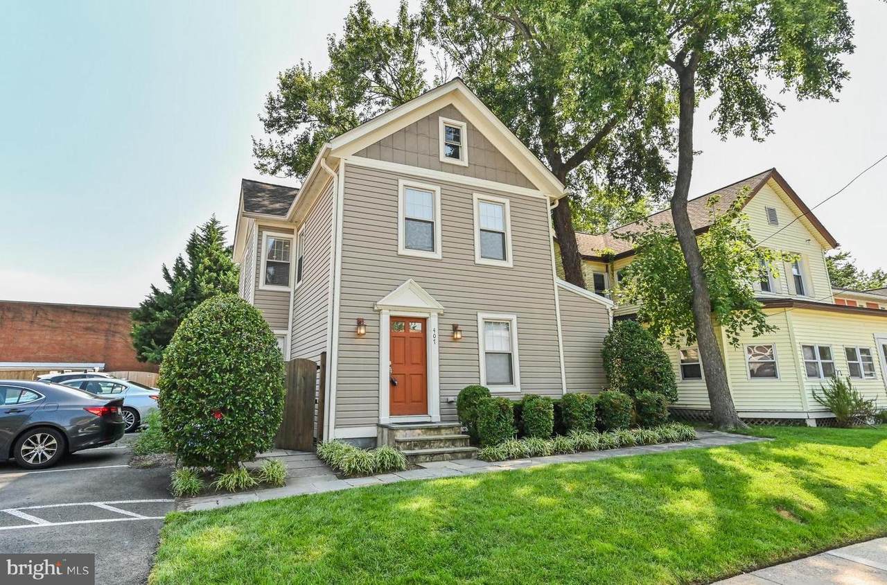 407 Raymond Avenue - Photo 1