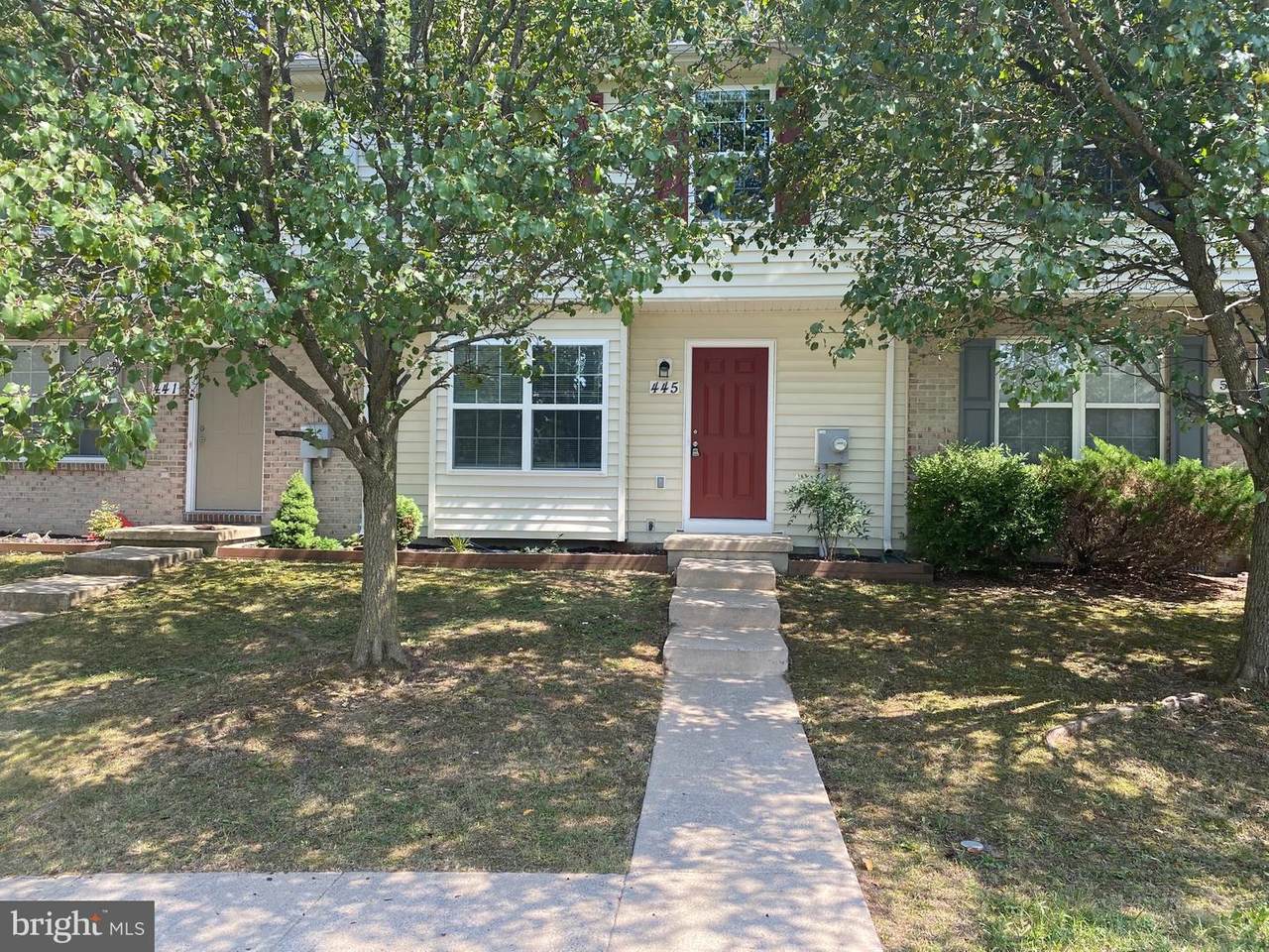 445 Ridgefield Avenue - Photo 1