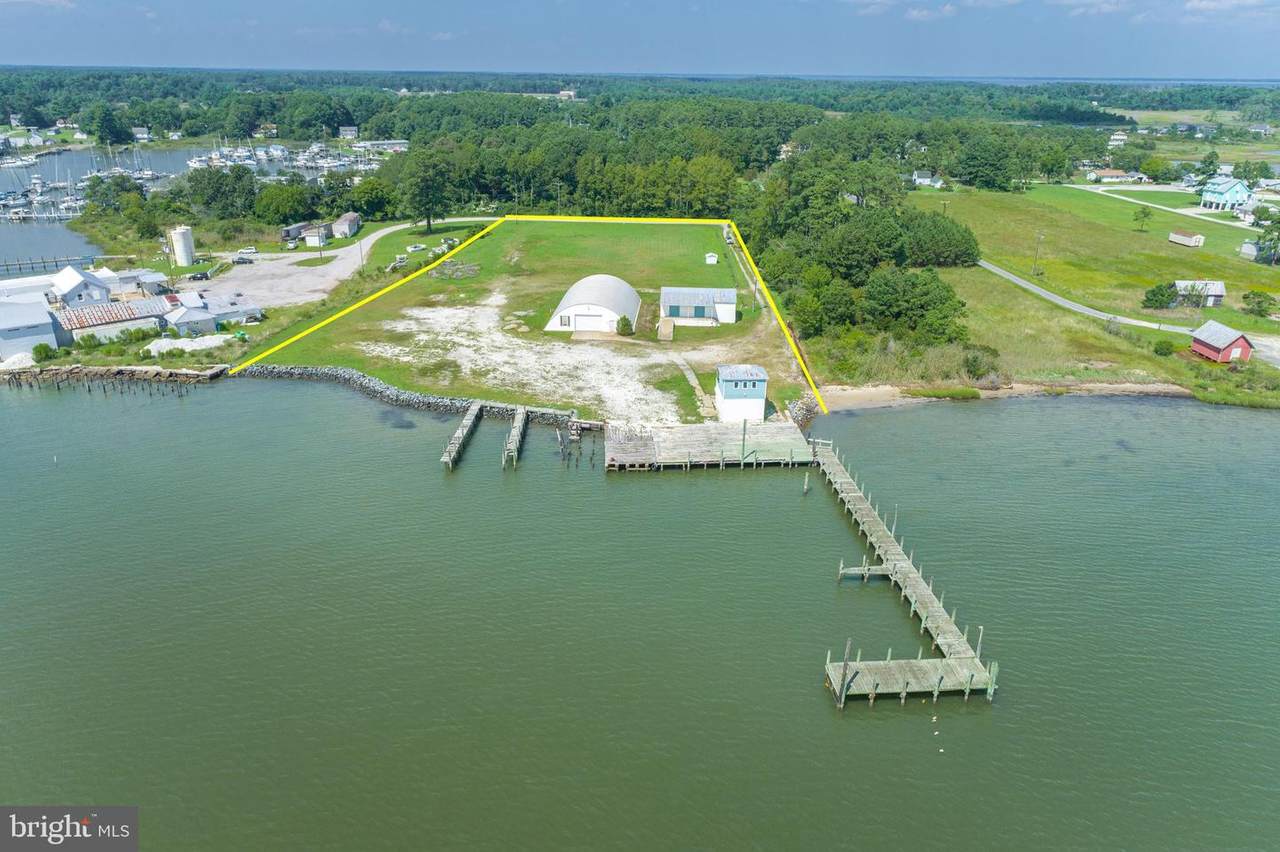 9778 York River Seafood Lane - Photo 1