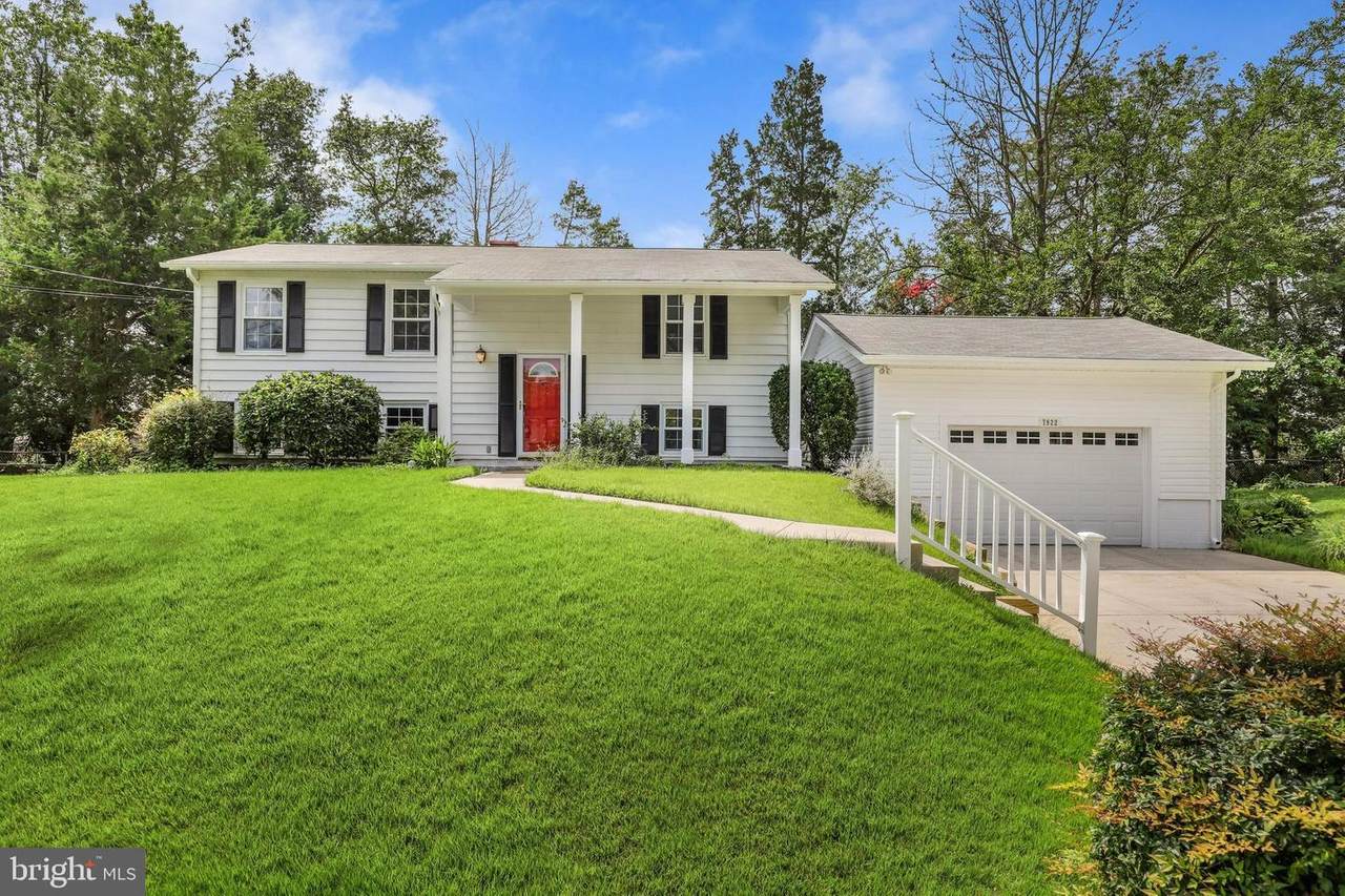 7922 Bayberry Drive - Photo 1