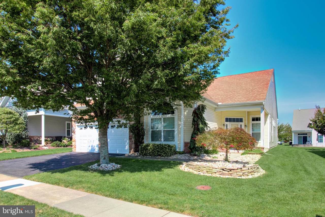109 Diamond Spring Drive - Photo 1