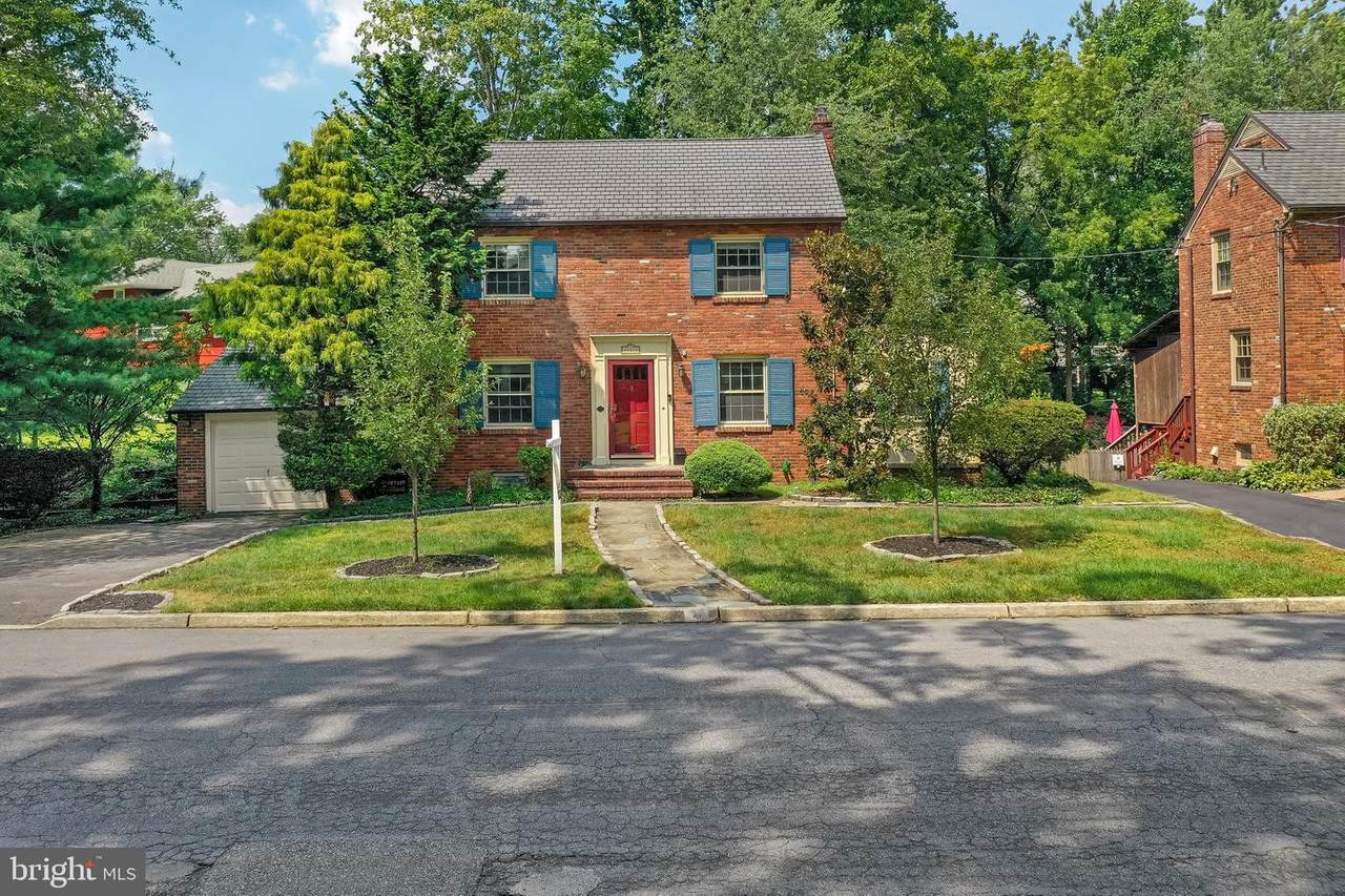 451 Elm Avenue - Photo 1