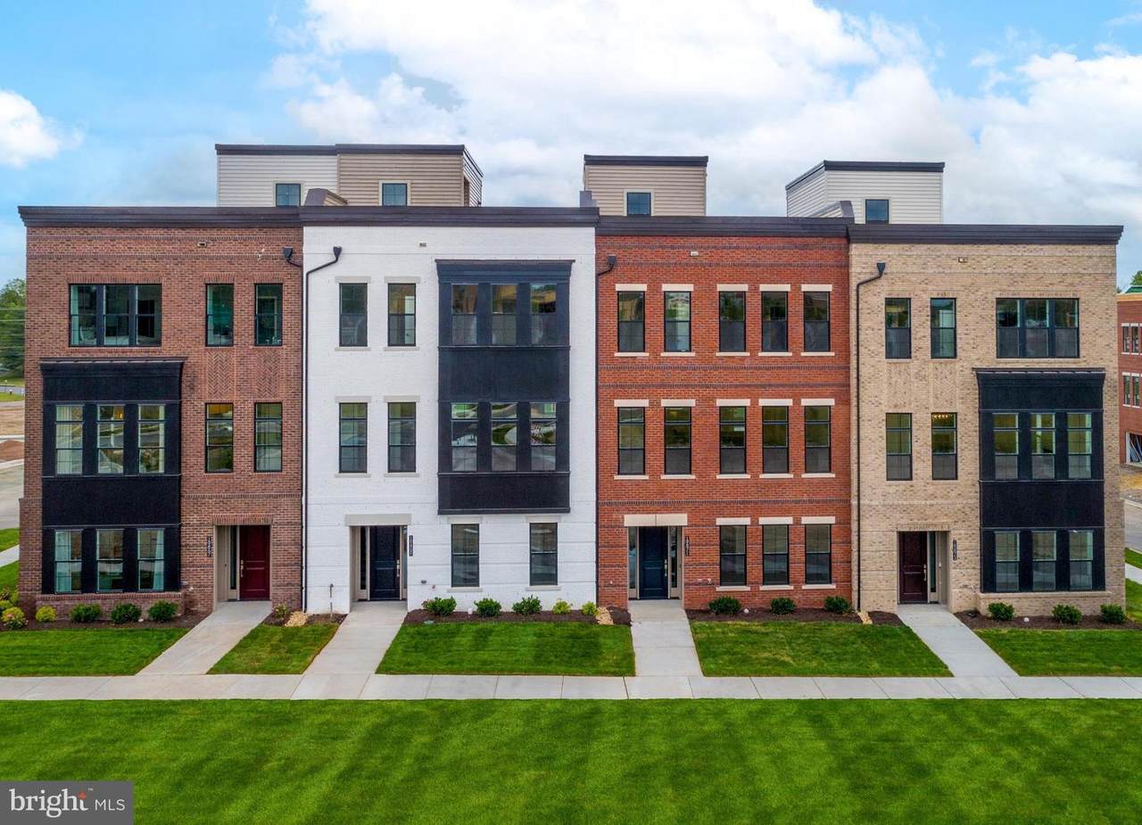 43904 Hanes Hall - Photo 1