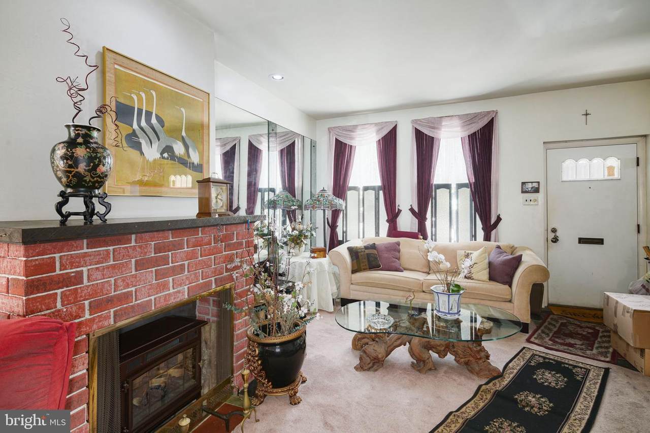 876 27TH Street - Photo 1
