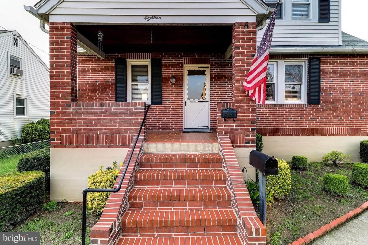 18 Leslie Avenue - Photo 1
