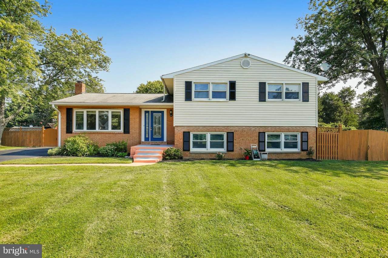 3404 Oakhurst Drive - Photo 1