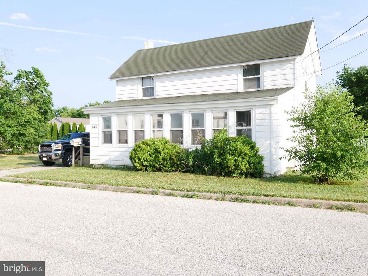 645 Allen Avenue - Photo 1