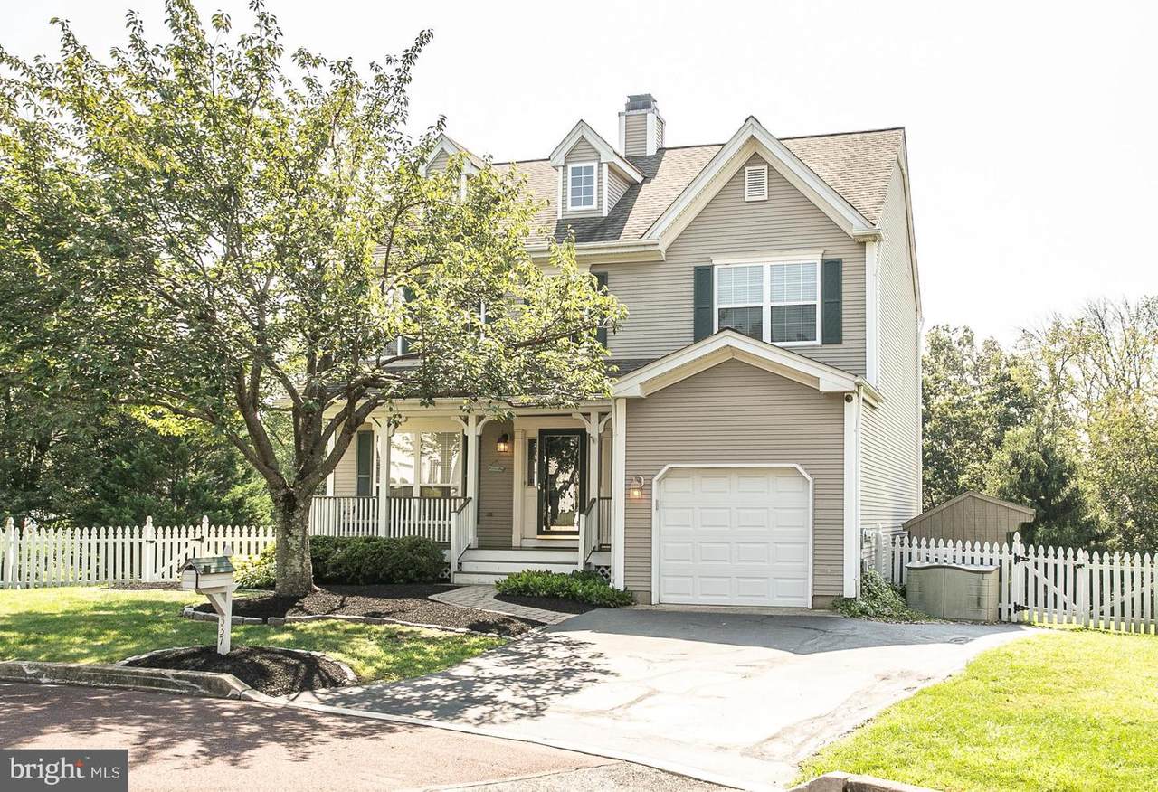 337 Fell Lane - Photo 1
