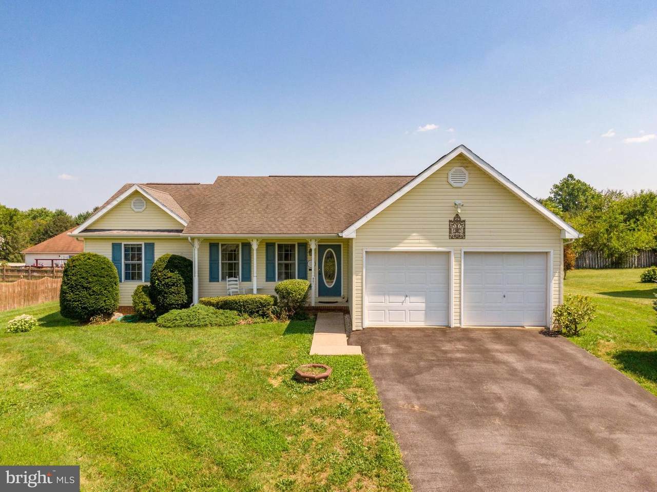 901 Oak Lee Drive - Photo 1