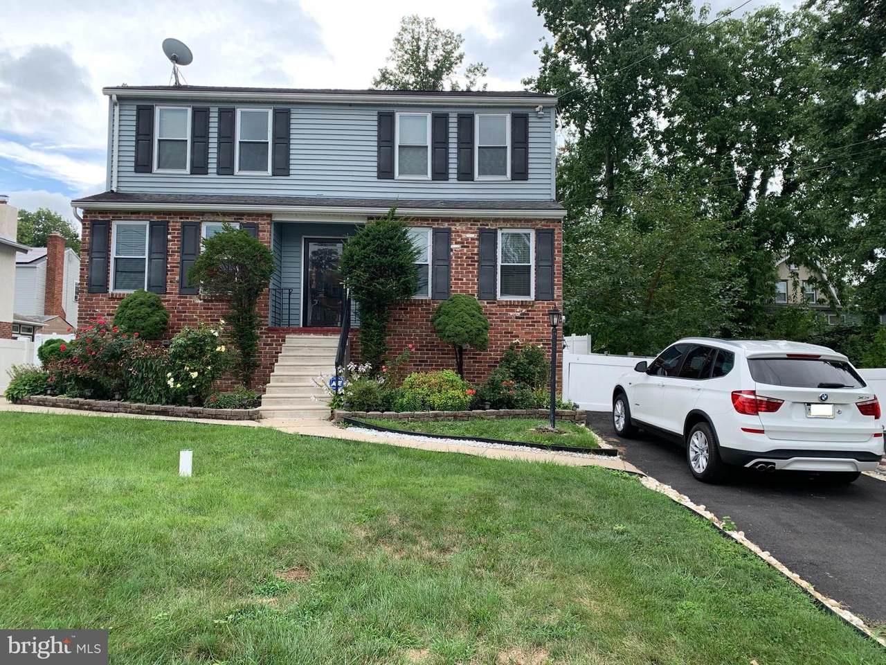 102 Glenwood Avenue - Photo 1