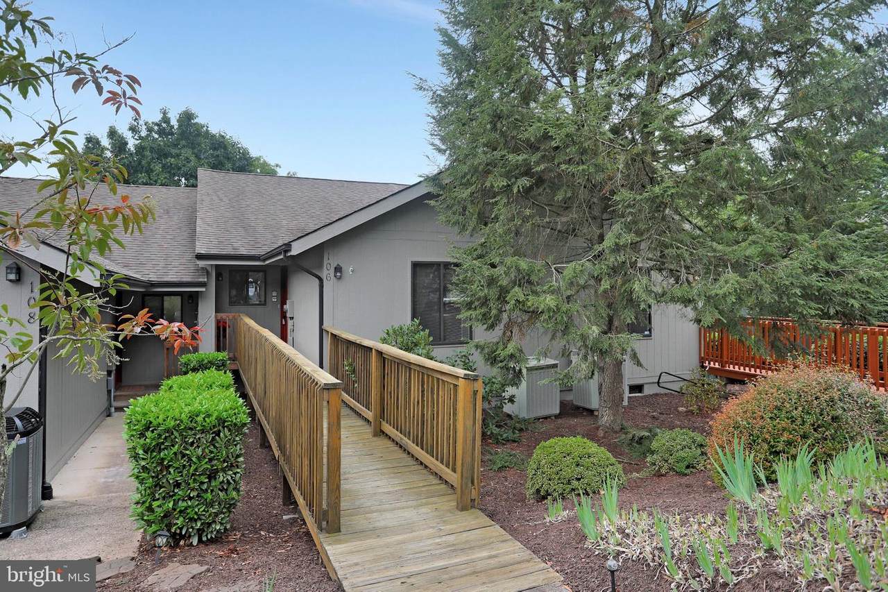 106 Fishhook Lane - Photo 1