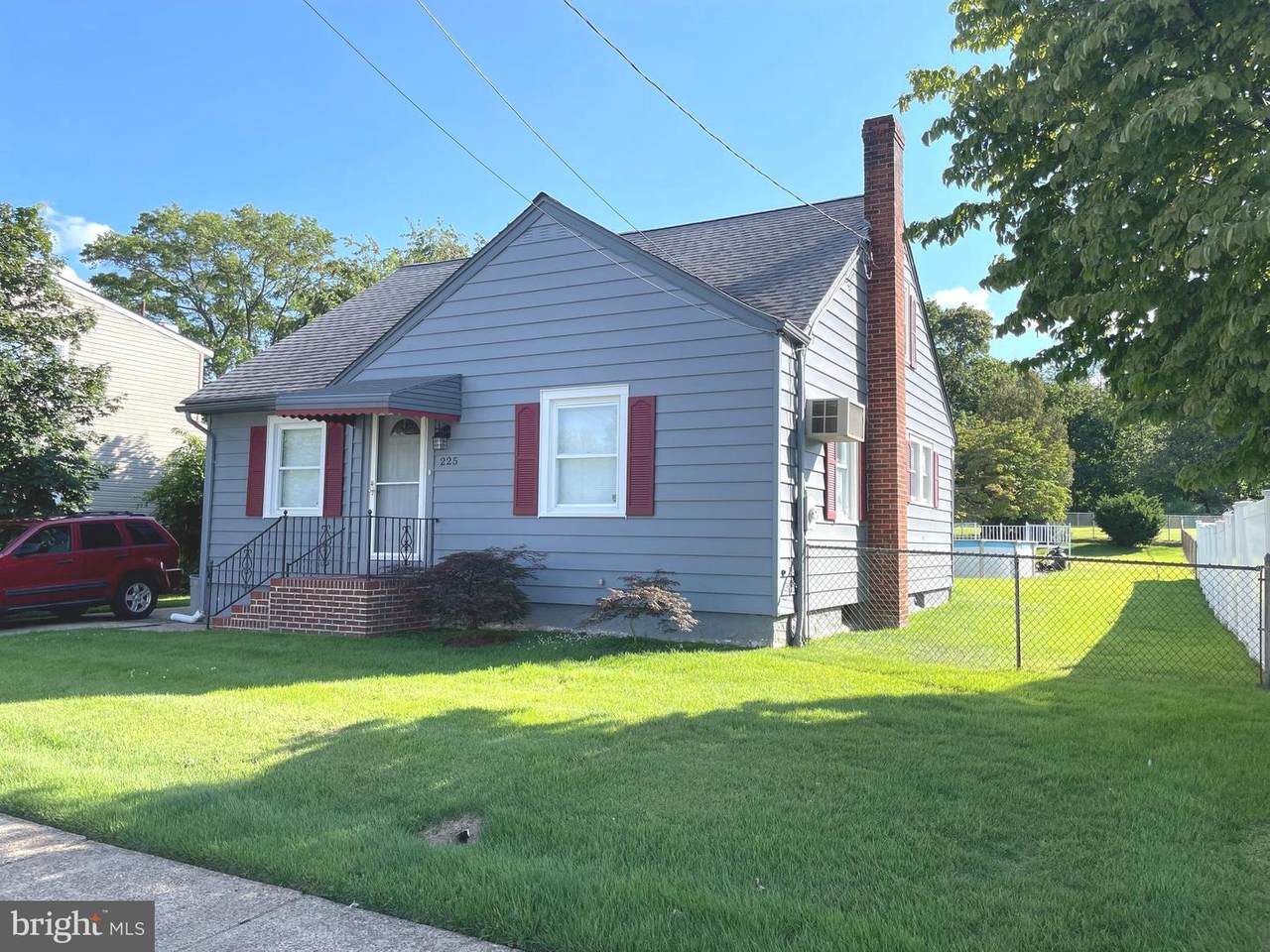 225 Steward Street - Photo 1