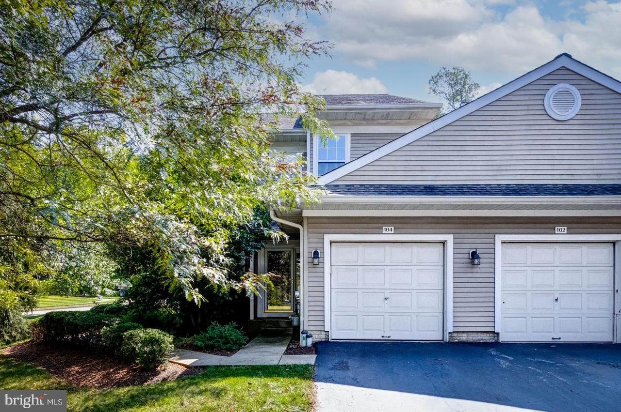 104 Huntingdon Court - Photo 1
