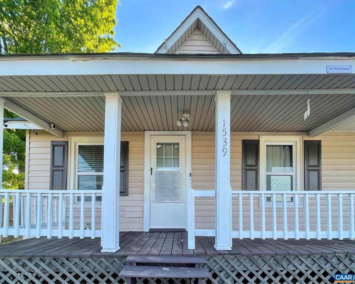1539 Delphine Ave - Photo 1