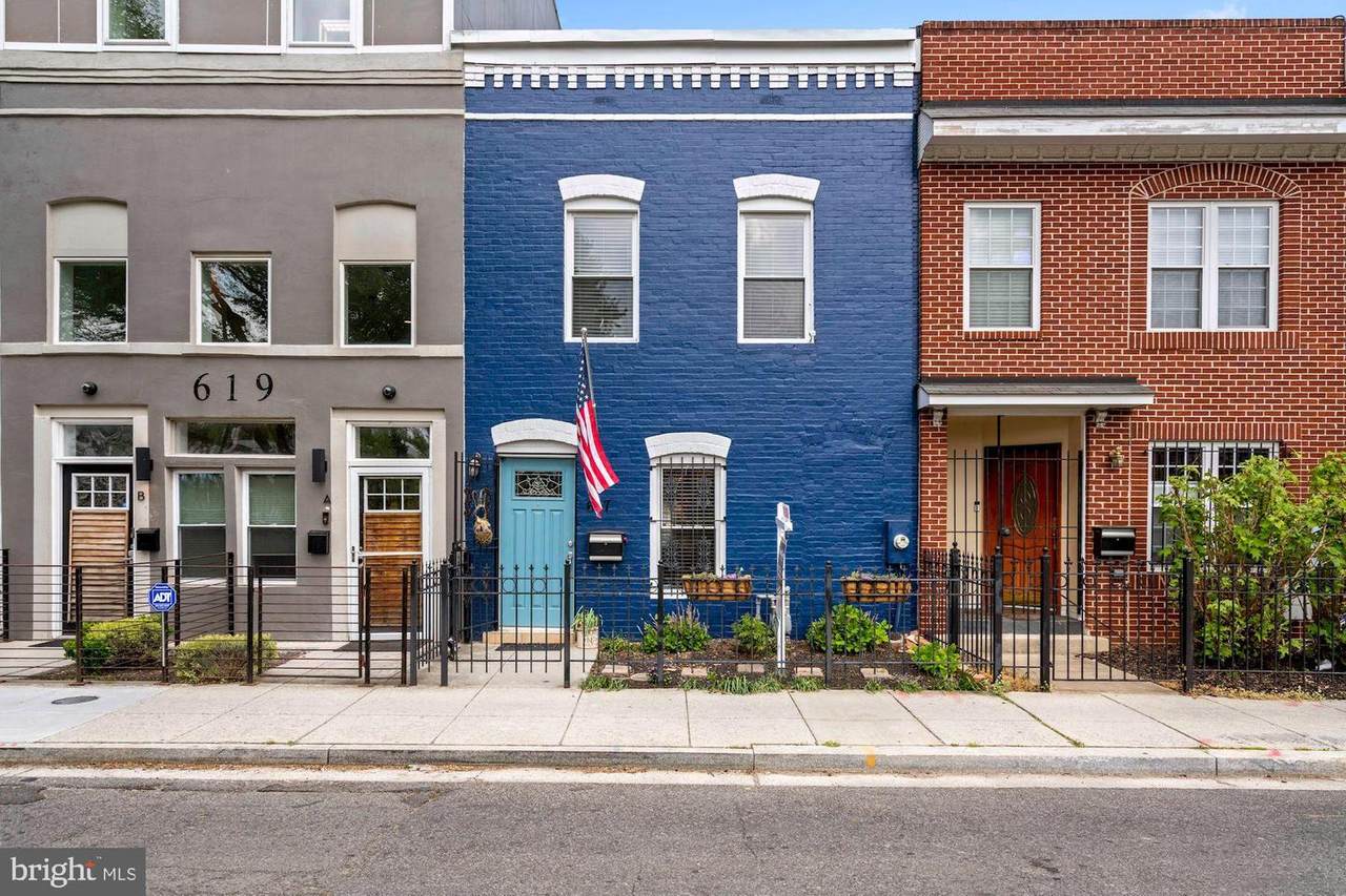 617 16TH Street - Photo 1