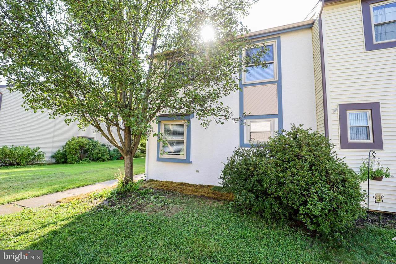 578 Adams Court - Photo 1