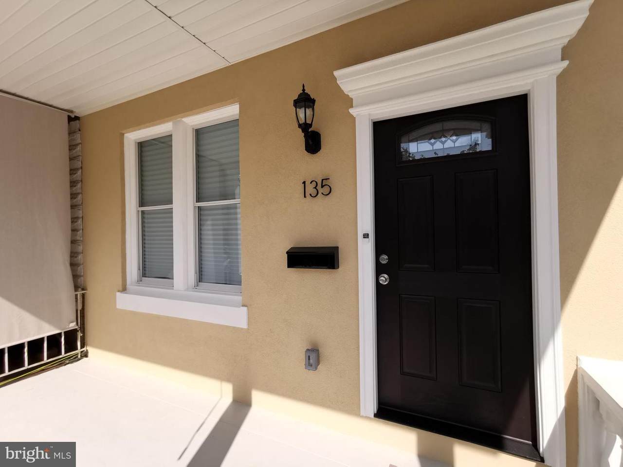 135 Sylvania Street - Photo 1
