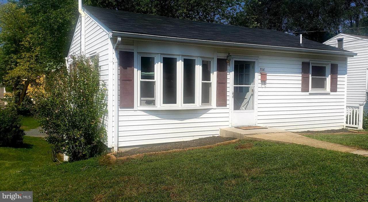 708 3RD Street - Photo 1