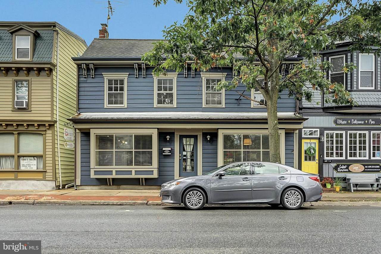306 Farnsworth Avenue - Photo 1