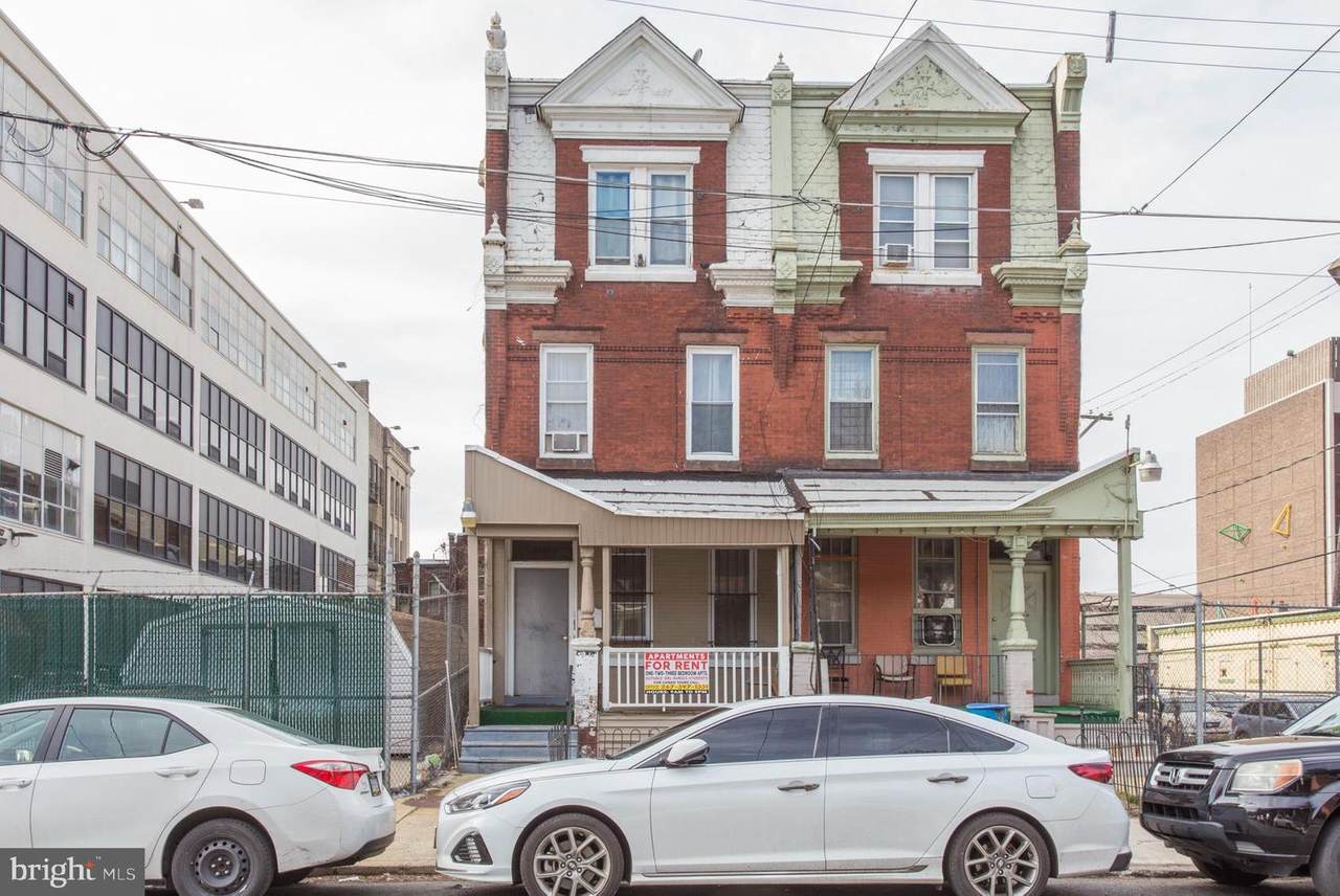 3258 Park Avenue - Photo 1