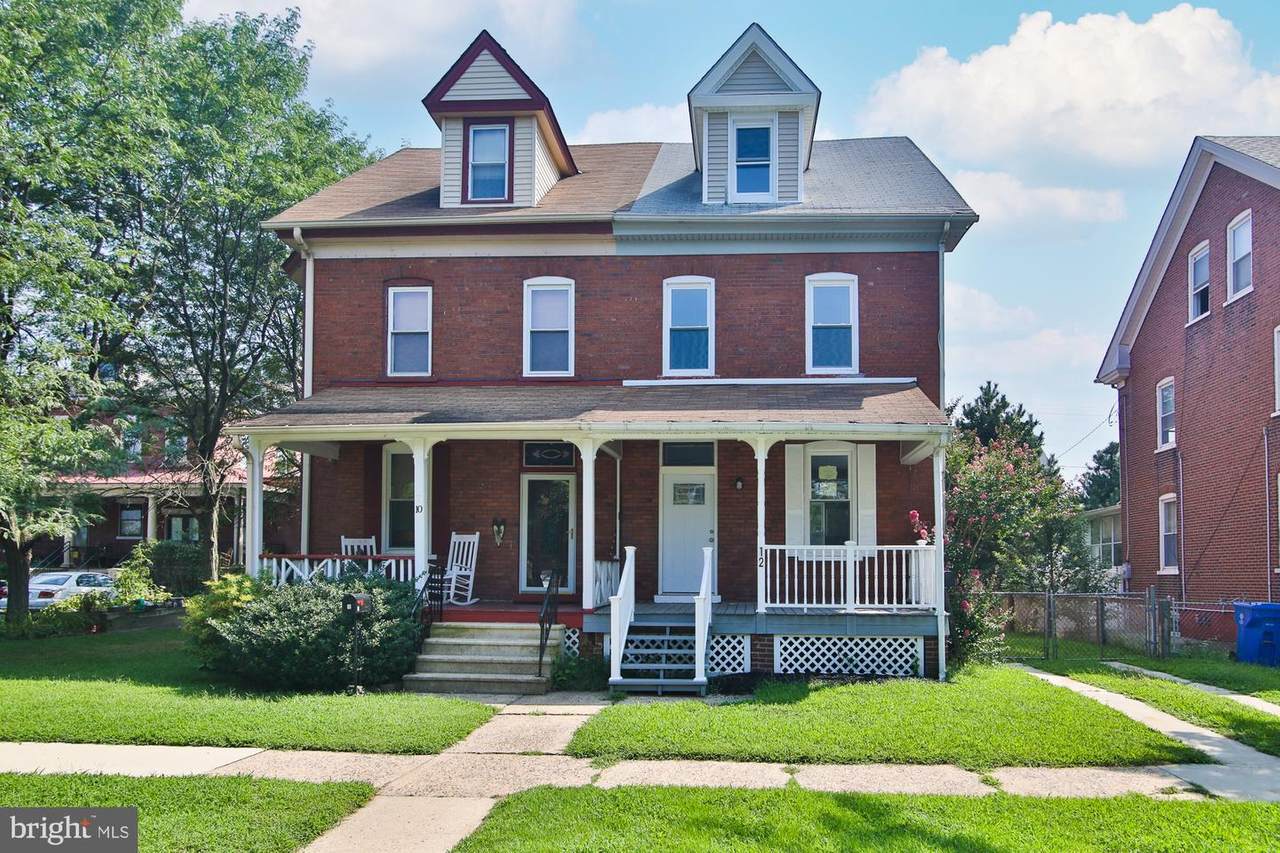 12 4TH Avenue - Photo 1
