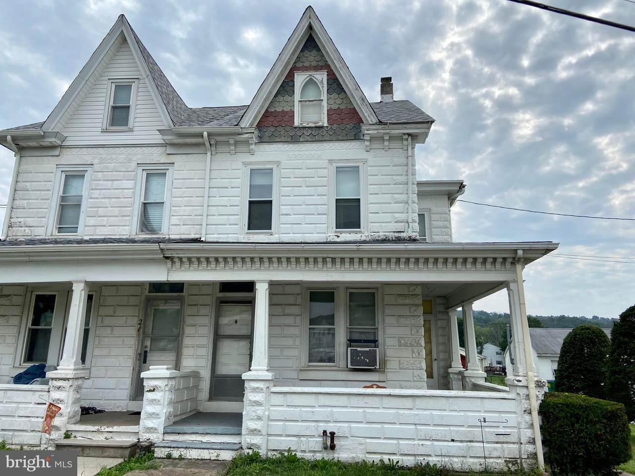 19 Railroad Street - Photo 1