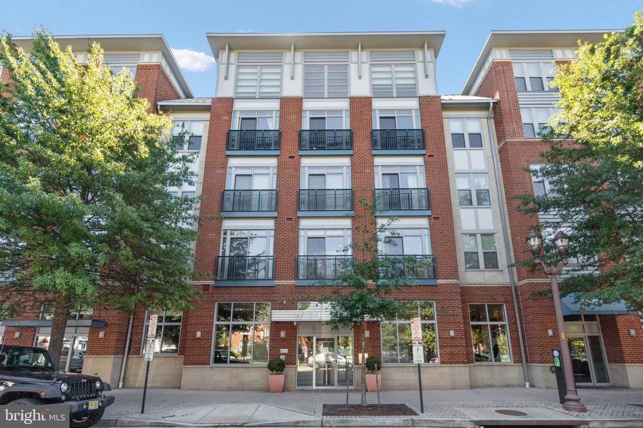 1800 Wilson Boulevard - Photo 1