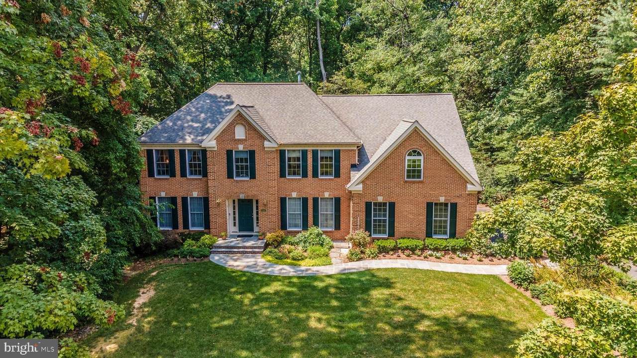 6421 Manor View Drive - Photo 1