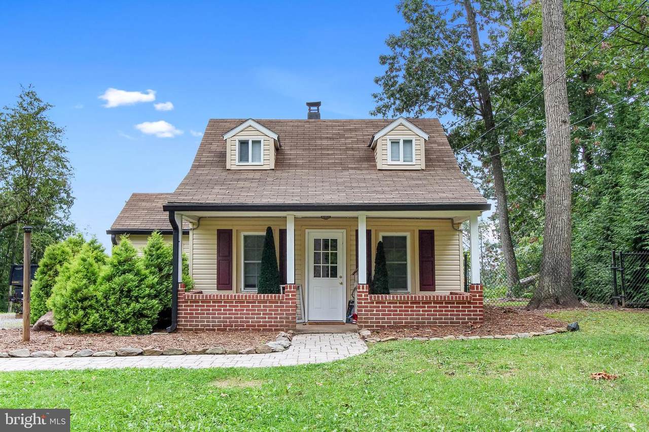 192 Pickett Road - Photo 1