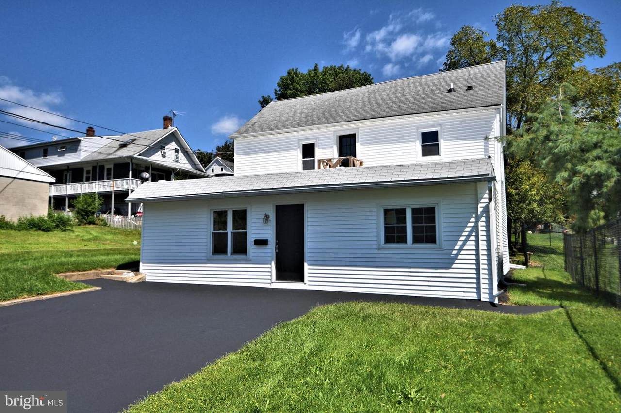 705 Callowhill Road - Photo 1