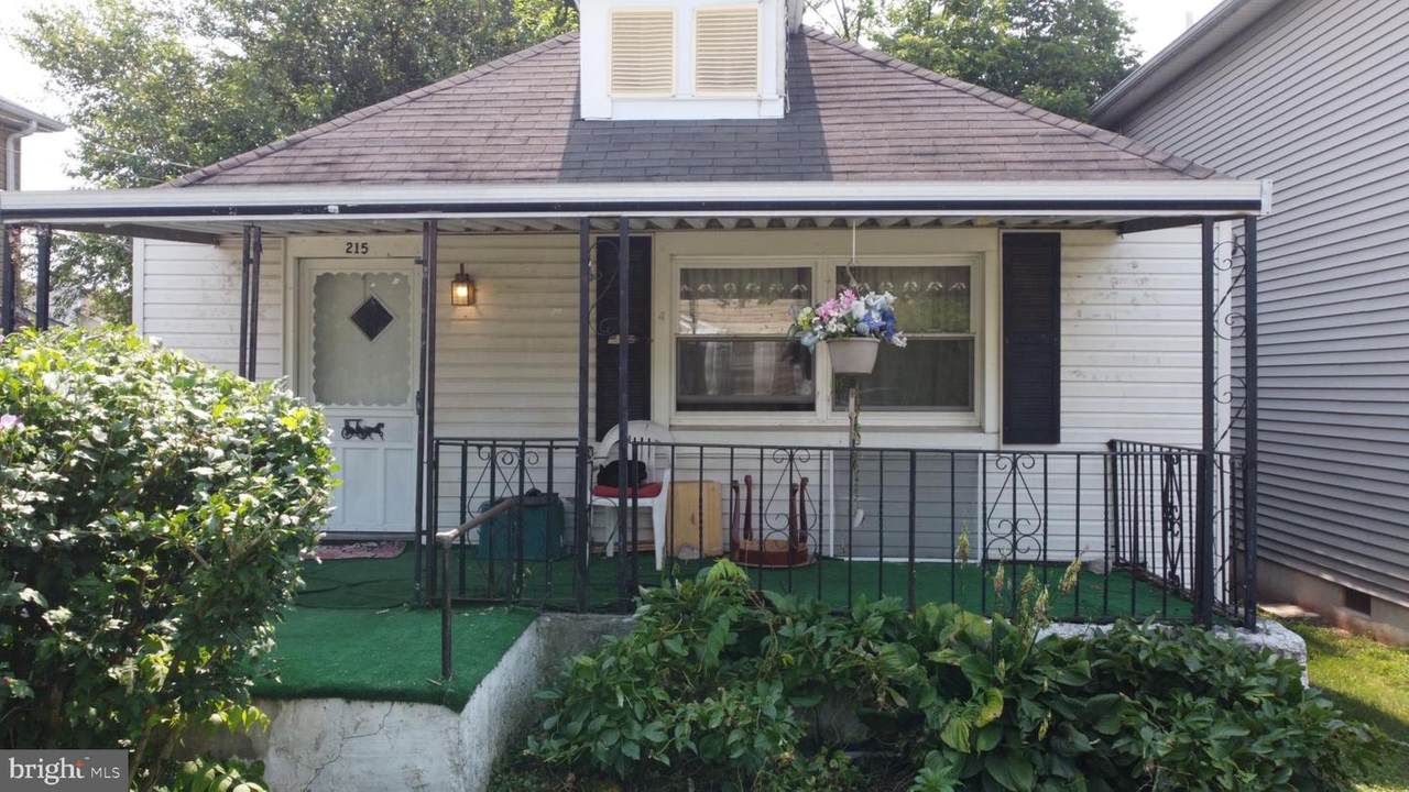 215 Connor Street - Photo 1