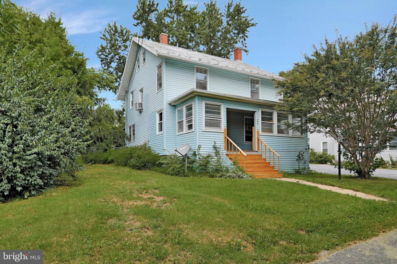 221 Abbe Place - Photo 1