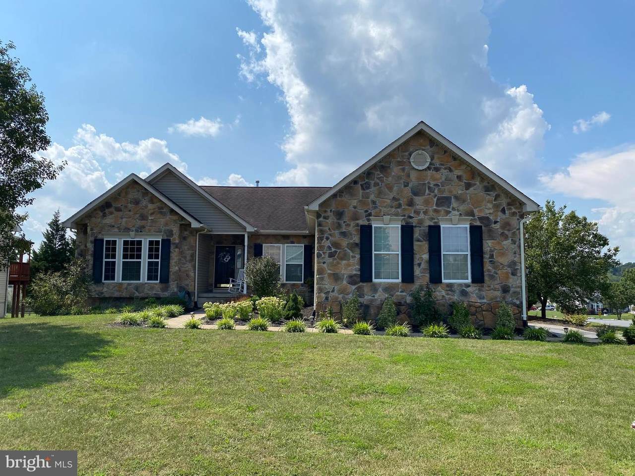 743 Hogan Drive - Photo 1