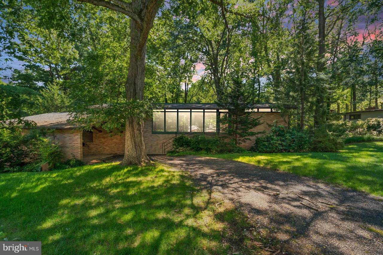 9011 Glenbrook Road - Photo 1