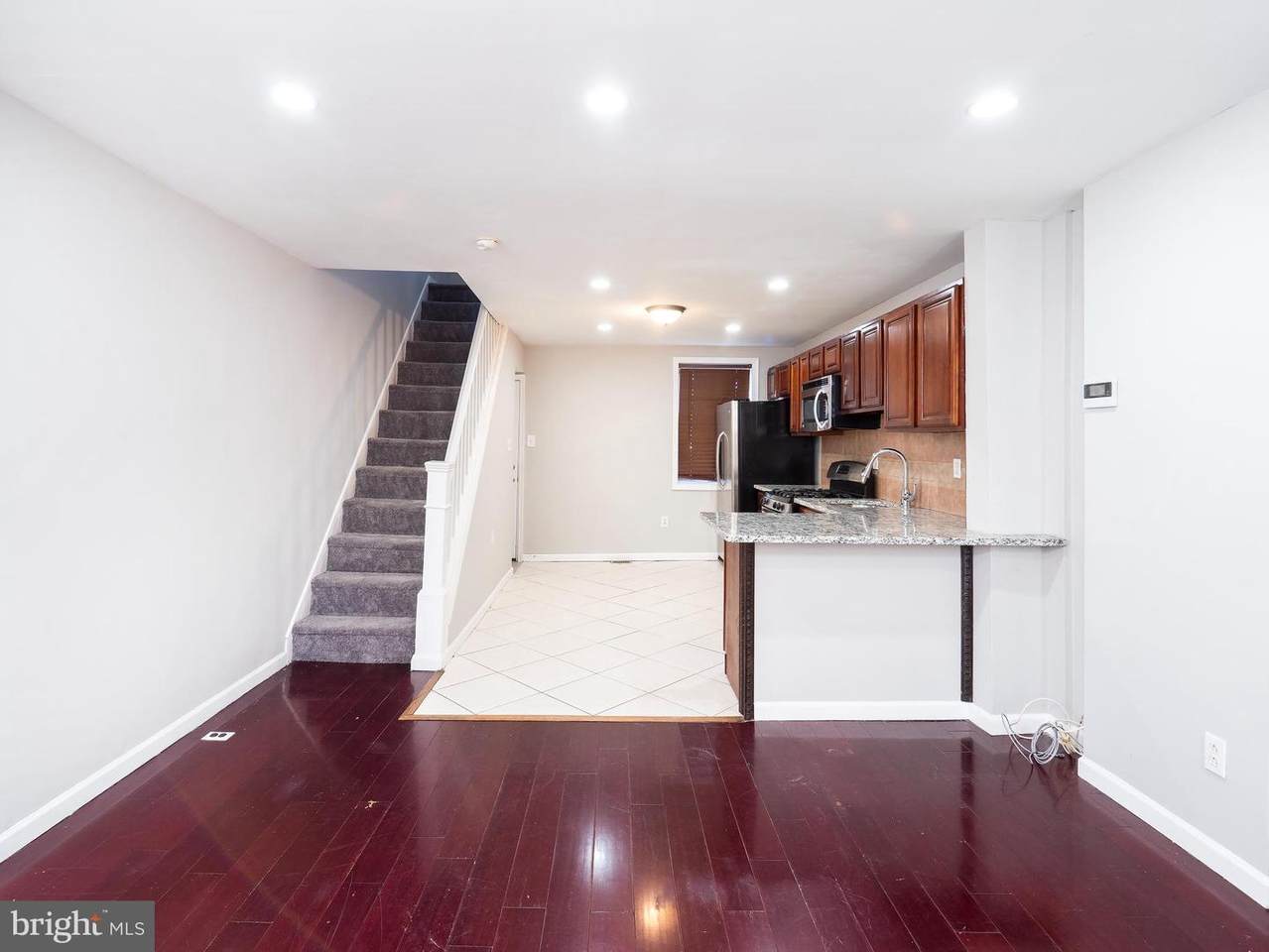 2711 Oakford Street - Photo 1