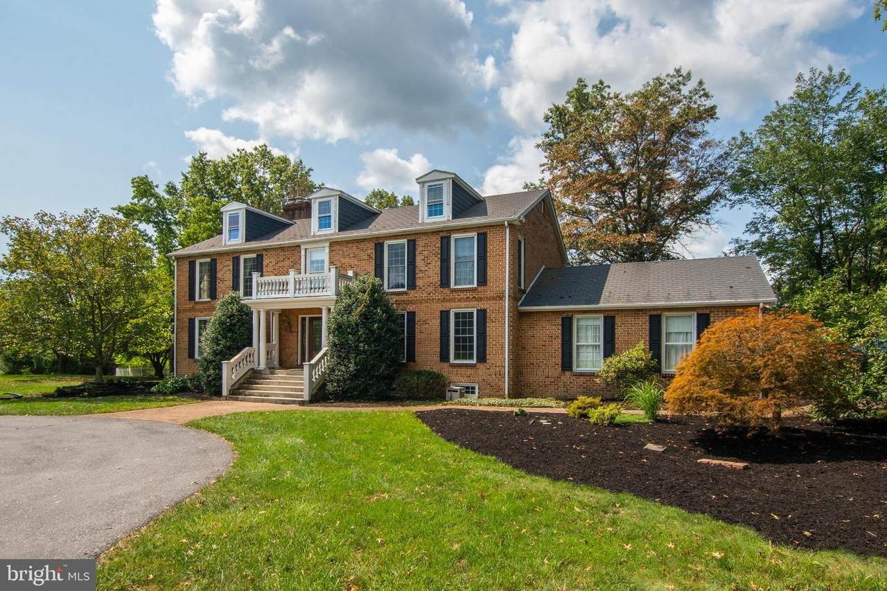 41 Linda Drive - Photo 1