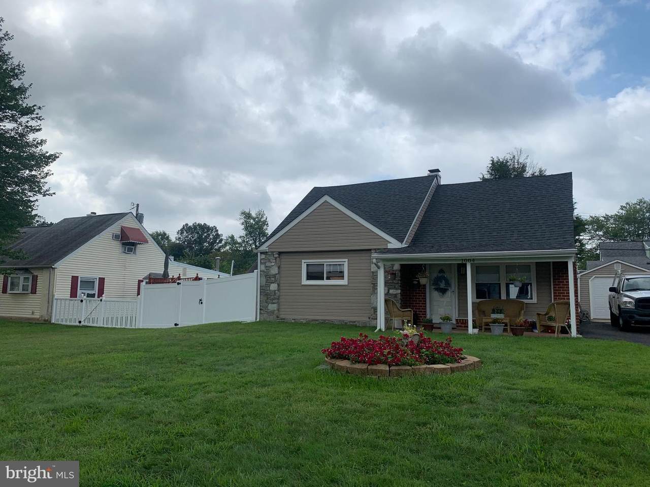 1004 Piermont Street - Photo 1