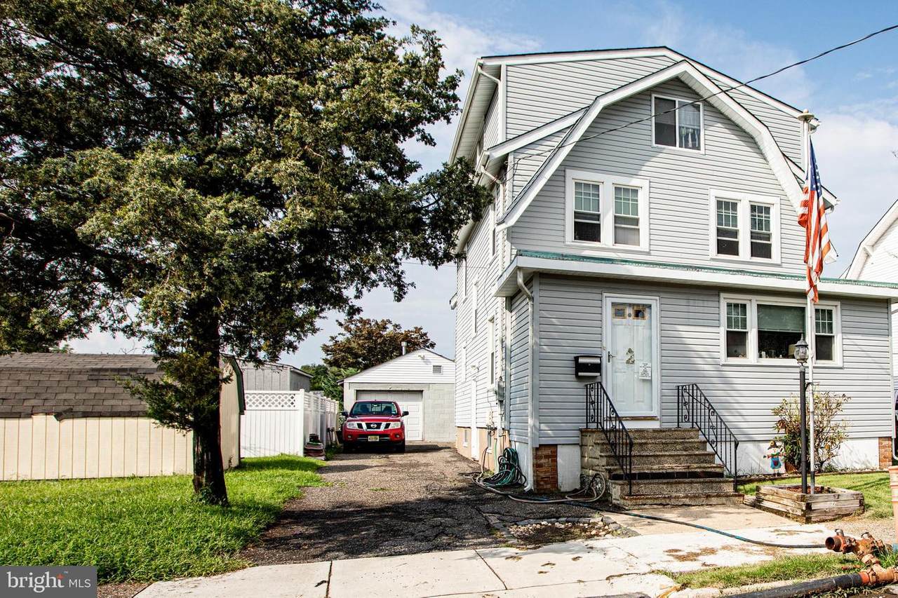 2 Christine Avenue - Photo 1