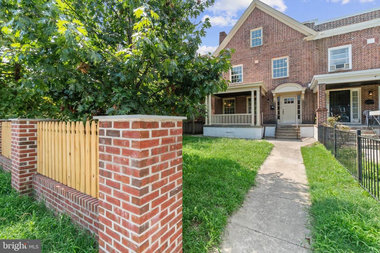 3712 Greenmount Avenue - Photo 1
