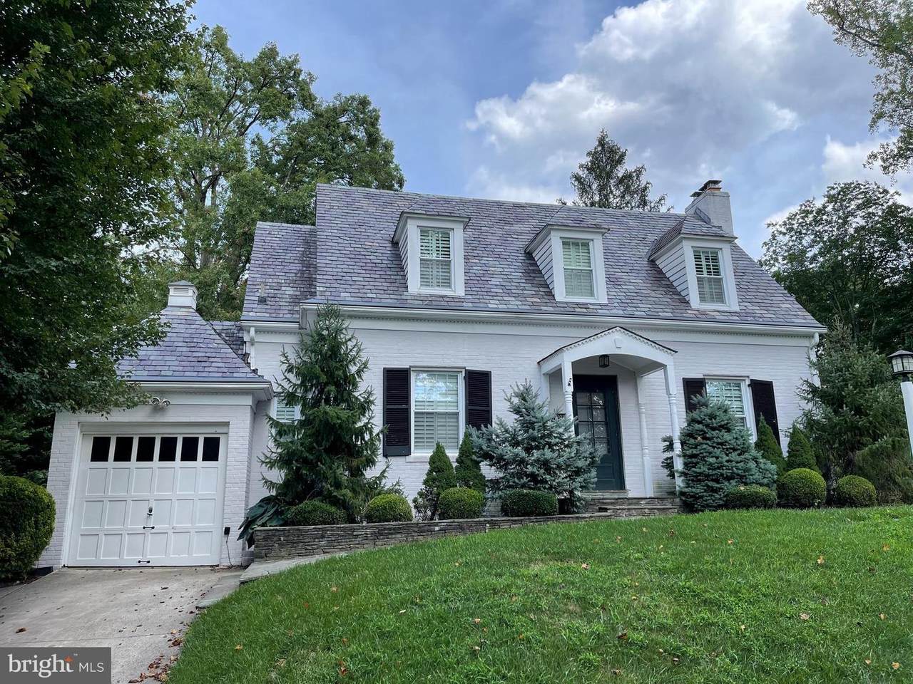8201 Larry Place - Photo 1