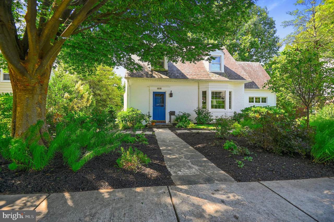 813 Fairway Drive - Photo 1