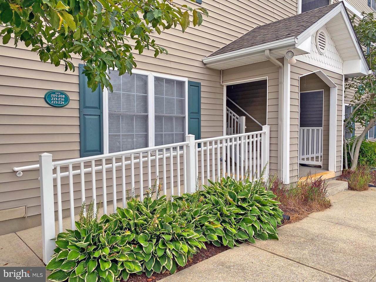 200 Pebble Drive - Photo 1