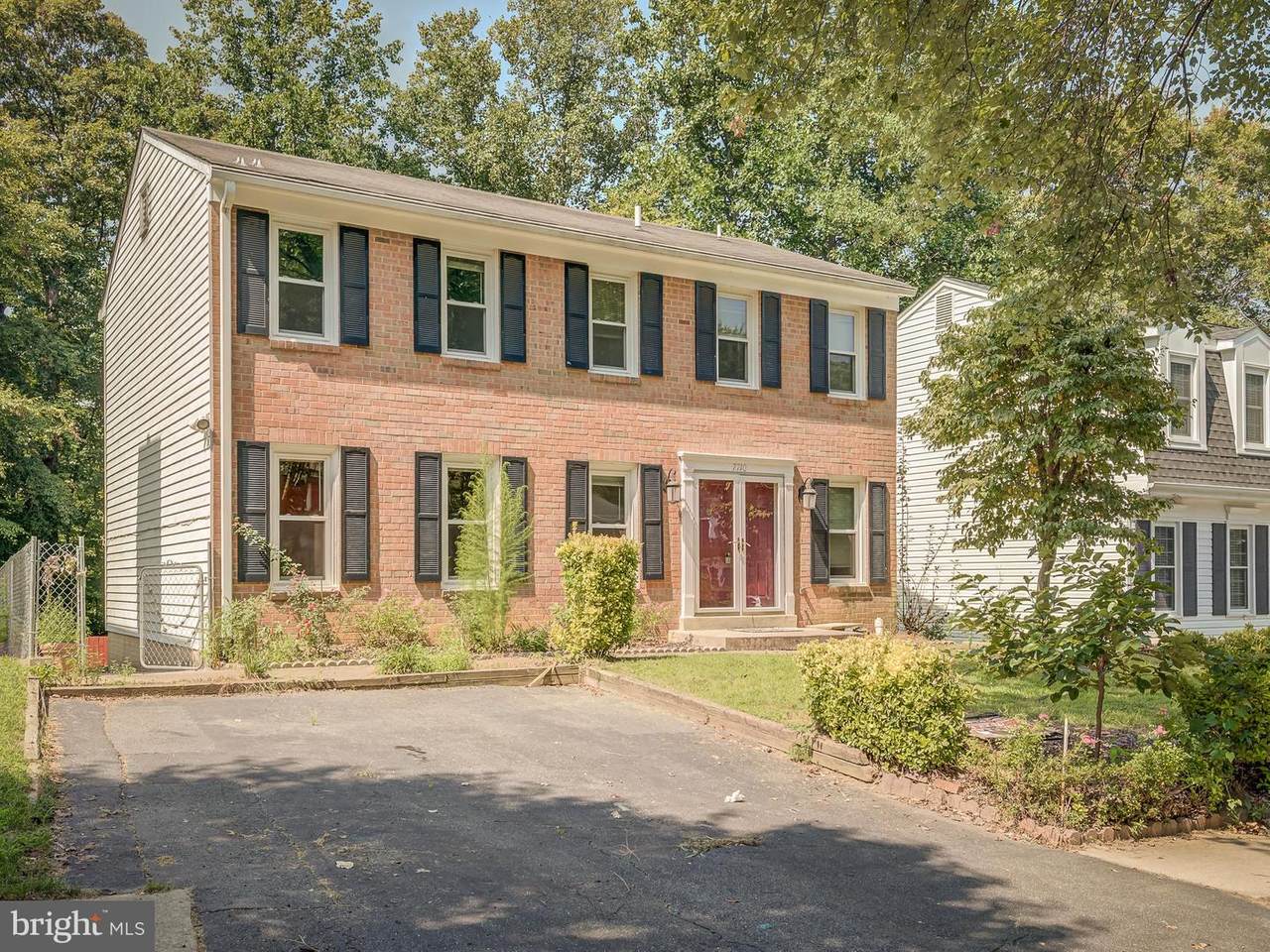 7710 Newington Forest Avenue - Photo 1