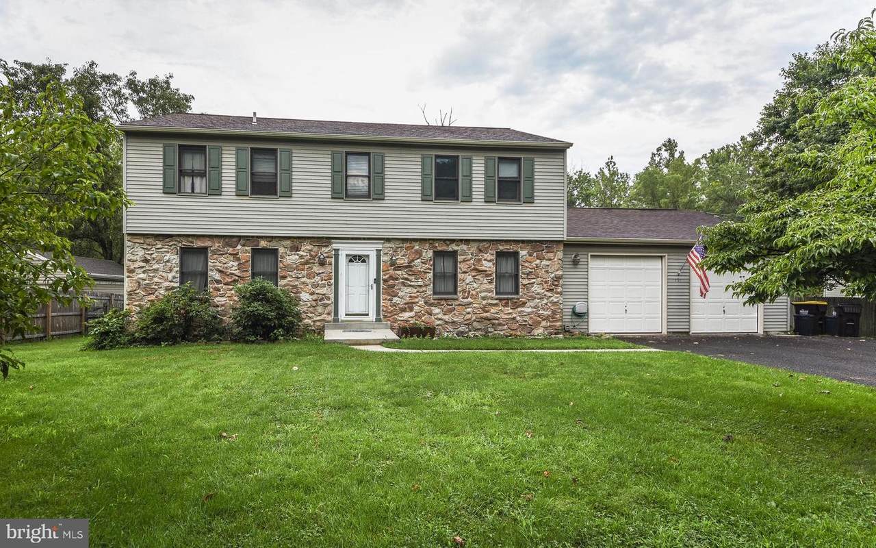 751 Philadelphia Avenue - Photo 1